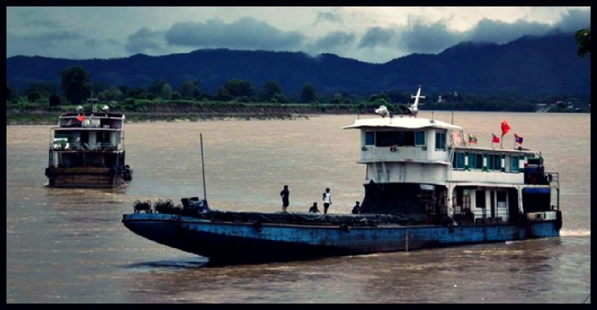 เรือเล็กบึ้มจมกลางทะเลระยองเจ็บ3หาย1 