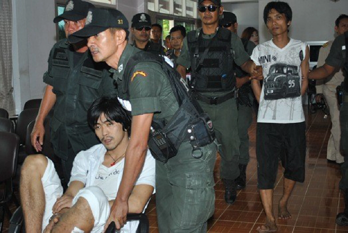 จับแล้ว!2คนร้ายบุกปล้นร้านทองทับสะแก จับแล้ว!2คนร้ายบุกปล้นร้านทองทับสะแก