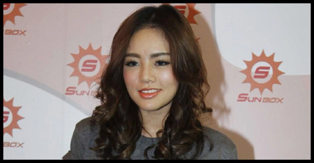 'ฟิล์ม'ทุ่ม50ล.สร้างบ้านให้แม่
