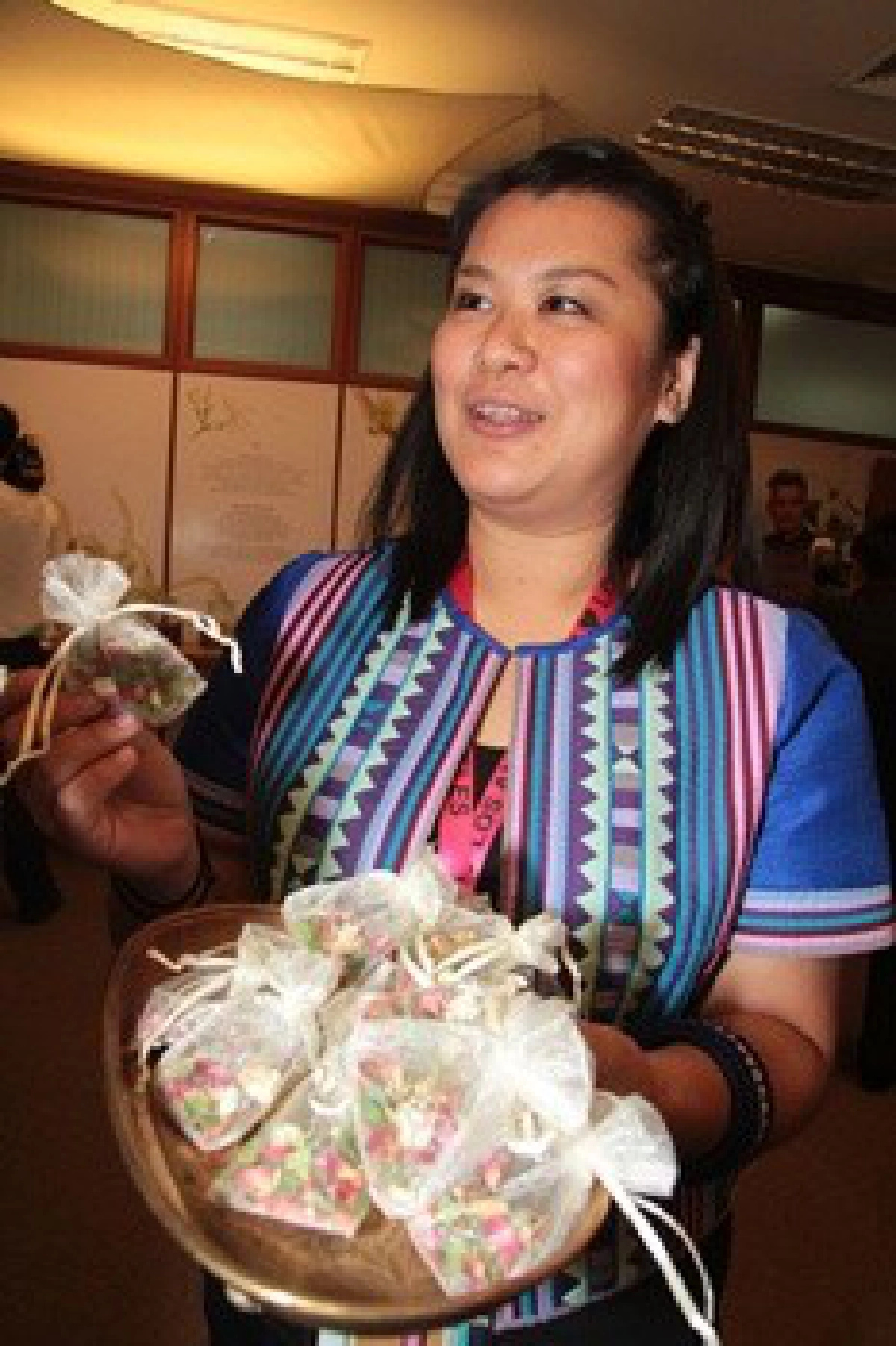 ย้อนรอยหญิงไทยอยู่เย้า 'ขัด รีด ร่ำ'