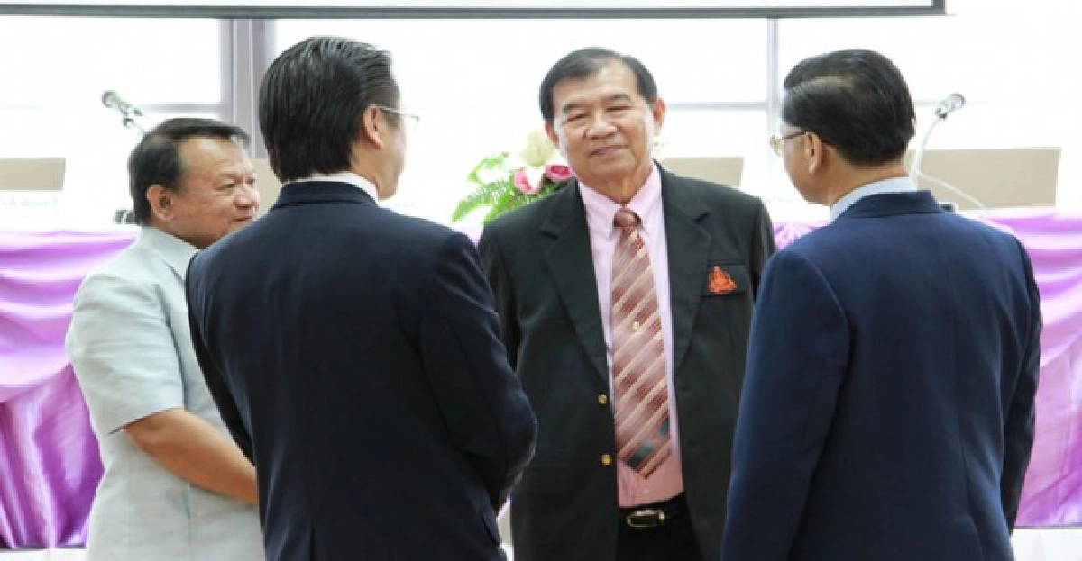 ประชันวงโปงลางชิงถ้วยพระเทพฯ
ประชันวงโปงลางชิงถ้วยพระเทพฯ