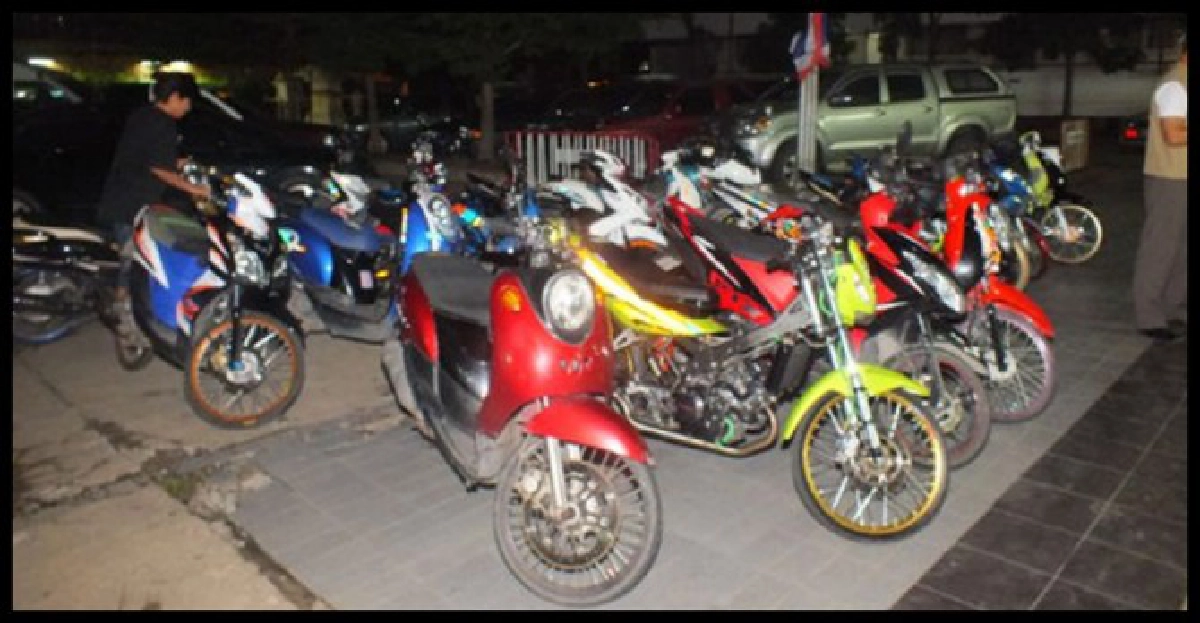 ตร.คูคตจับเด็กแว้น29คนรถ30คัน
ตร.คูคตจับเด็กแว้น29คนรถ30คัน