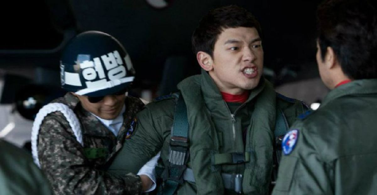 'เรน'คัมแบ็กลงจอสวมวิญญาณนักบินใน'R2B'
'เรน'คัมแบ็กลงจอสวมวิญญาณนักบินใน'R2B'