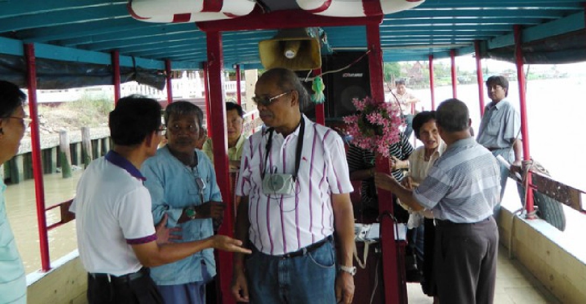 ล่องเรือตามเพลงเปิดบ้าน'คีตกวีลูกทุ่ง ไพบูลย์ บุตรขัน'
ล่องเรือตามเพลงเปิดบ้าน'คีตกวีลูกทุ่ง ไพบูลย์ บุตรขัน'