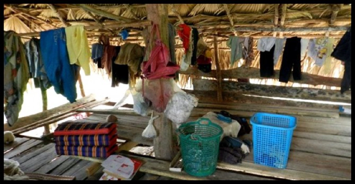 สุดรันทด!เด็ก8ขวบอยู่บ้านมุงด้วยใบลาน สุดรันทด!เด็ก8ขวบอยู่บ้านมุงด้วยใบลาน