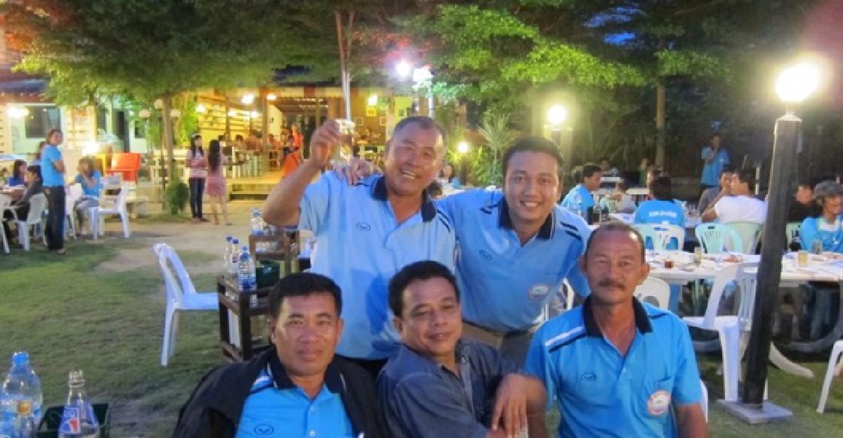 คนดังท้องถิ่น:ตระกูล'ใจใหญ่' คนดังท้องถิ่น:ตระกูล'ใจใหญ่'