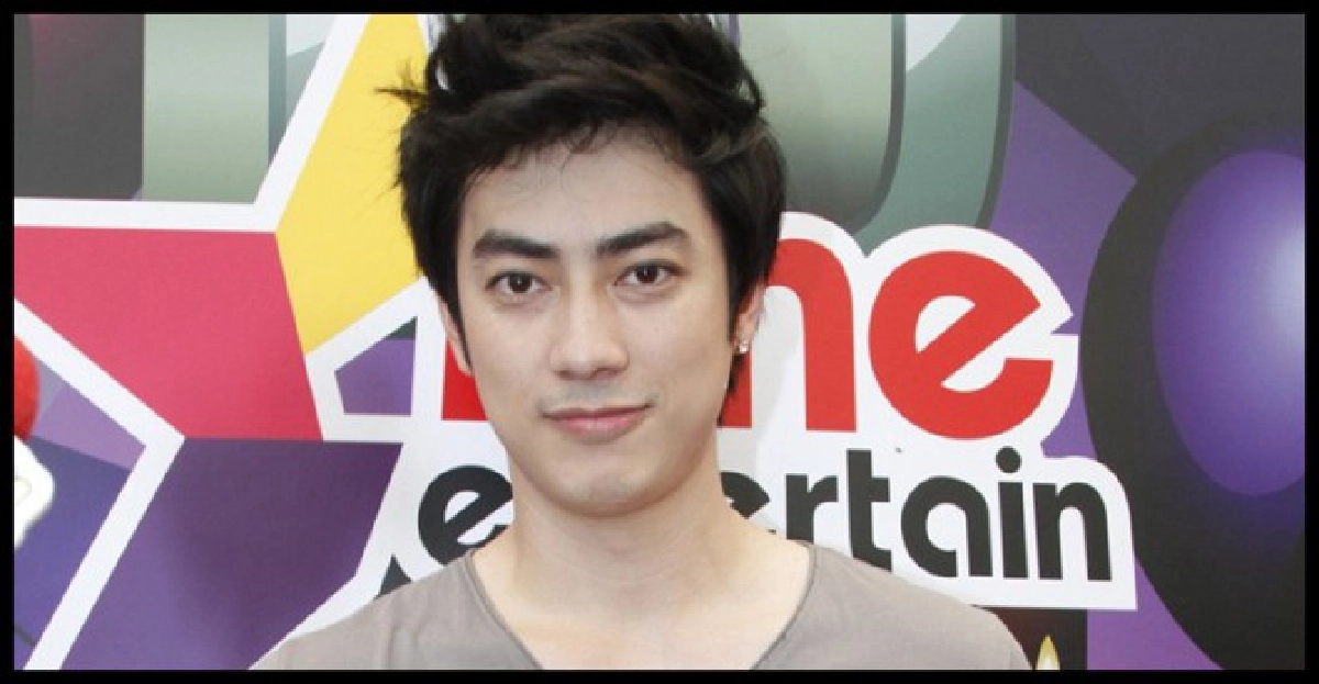 'ฟิล์ม'ไม่รู้'เจนี่'อกหักรับส่งข้อความหา
'ฟิล์ม'ไม่รู้'เจนี่'อกหักรับส่งข้อความหา