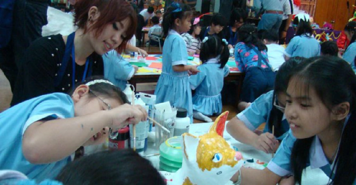 ศิลปะสัญจรสู่สถานศึกษา