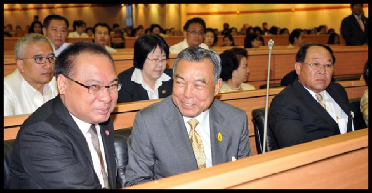ชี้80ปีรัฐสภาไทย'อ่อนแอ-ไร้ประสิทธิภาพ' ชี้80ปีรัฐสภาไทย'อ่อนแอ-ไร้ประสิทธิภาพ'