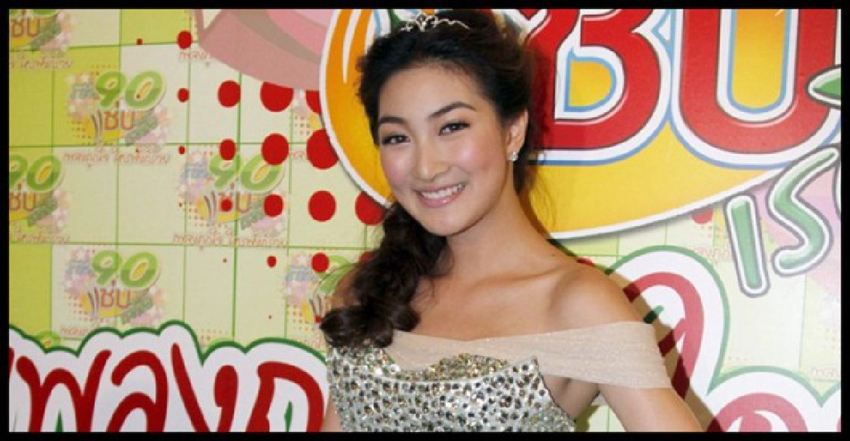 'แพนเค้ก'ควง'หมวดหมี'ทำบุญเชียงใหม่
'แพนเค้ก'ควง'หมวดหมี'ทำบุญเชียงใหม่