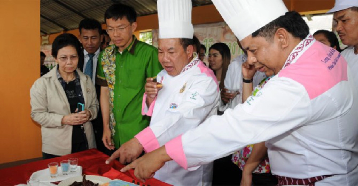 พัฒนาฝีมือแรงงาน ต้อนรับเออีซี พัฒนาฝีมือแรงงาน ต้อนรับเออีซี