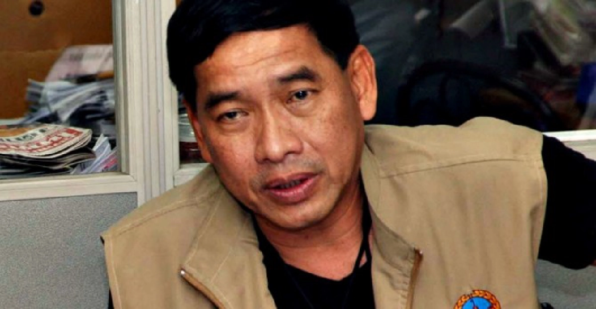 'ผบช.น.'รับบินสิงคโปร์ปัดพบ'แม้ว' 'ผบช.น.'รับบินสิงคโปร์ปัดพบ'แม้ว'