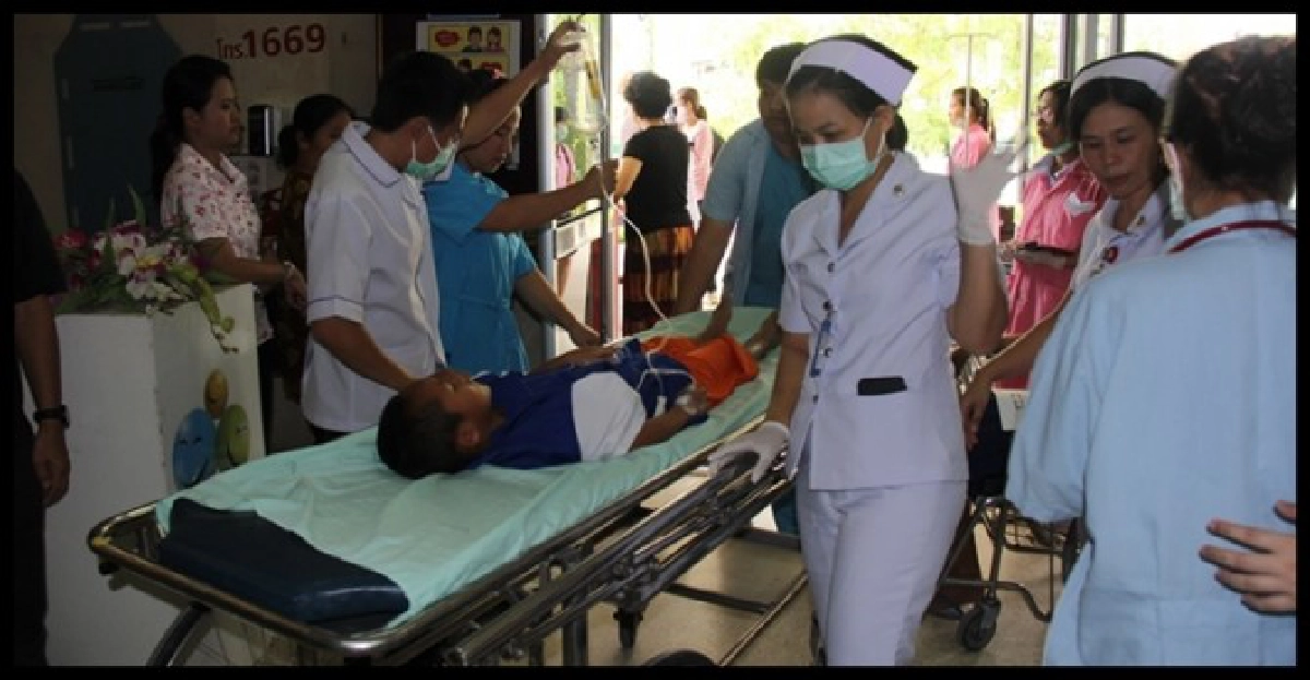อาหารเป็นพิษ!หามนร.กว่า100คนส่งรพ. อาหารเป็นพิษ!หามนร.กว่า100คนส่งรพ.
