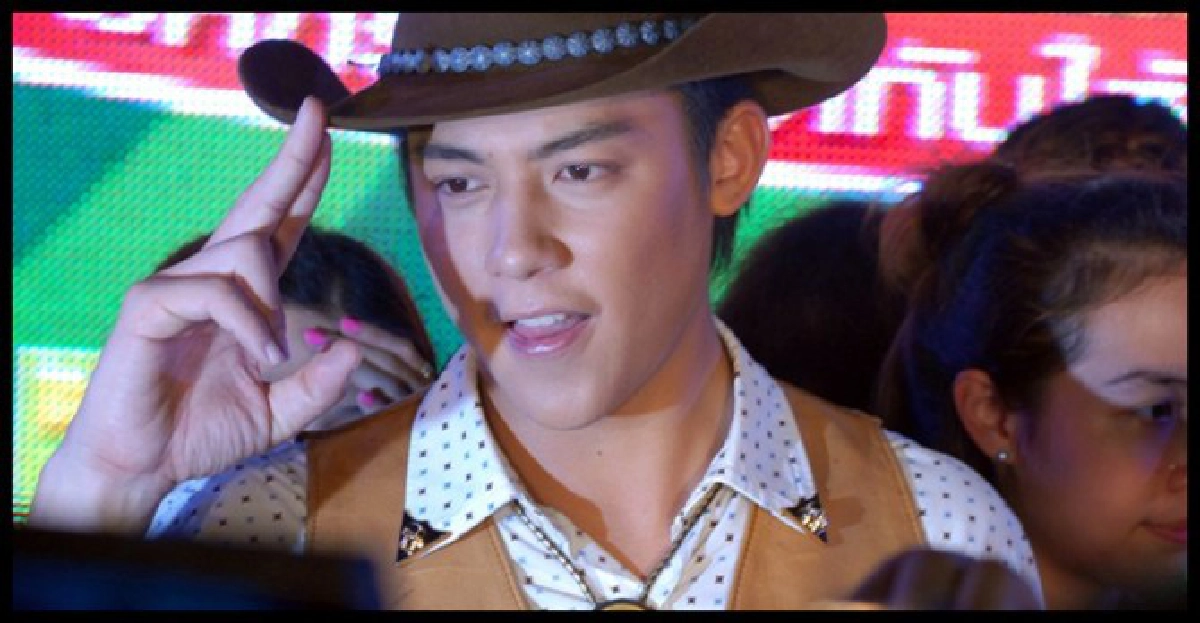 'หมาก'คบ'แมท'ฐานะเพื่อน 'หมาก'คบ'แมท'ฐานะเพื่อน