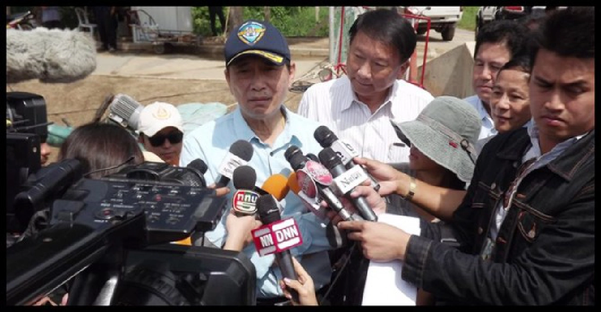 'ปลอด'ขู่เอาผิดกทม.ยัดถุงทรายใส่ท่อ 'ปลอด'ขู่เอาผิดกทม.ยัดถุงทรายใส่ท่อ