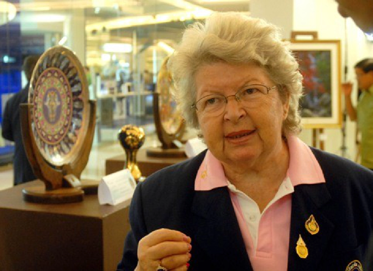 3ศิลป์ไทยในศูนย์ศิลปาชีพบางไทร