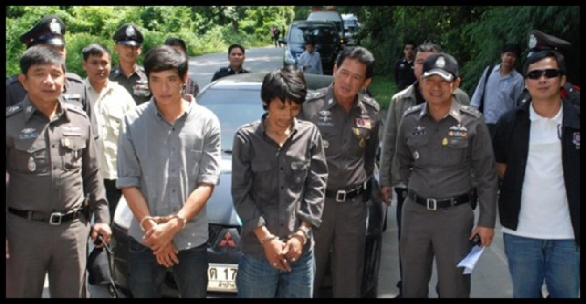 'ขับปาดหน้า'เล่ห์..แก๊งกรรโชกทรัพย์
'ขับปาดหน้า'เล่ห์..แก๊งกรรโชกทรัพย์