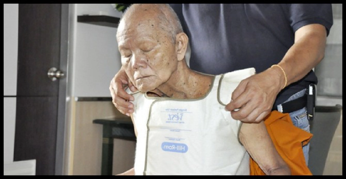 'หลวงพ่อคูณ'เปลี่ยนสายยางเดินอาหาร 'หลวงพ่อคูณ'เปลี่ยนสายยางเดินอาหาร