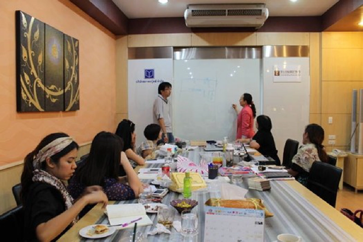บริษัทรักอุตลุด&นวลนางเดอะซีรีส์ บริษัทรักอุตลุด&นวลนางเดอะซีรีส์