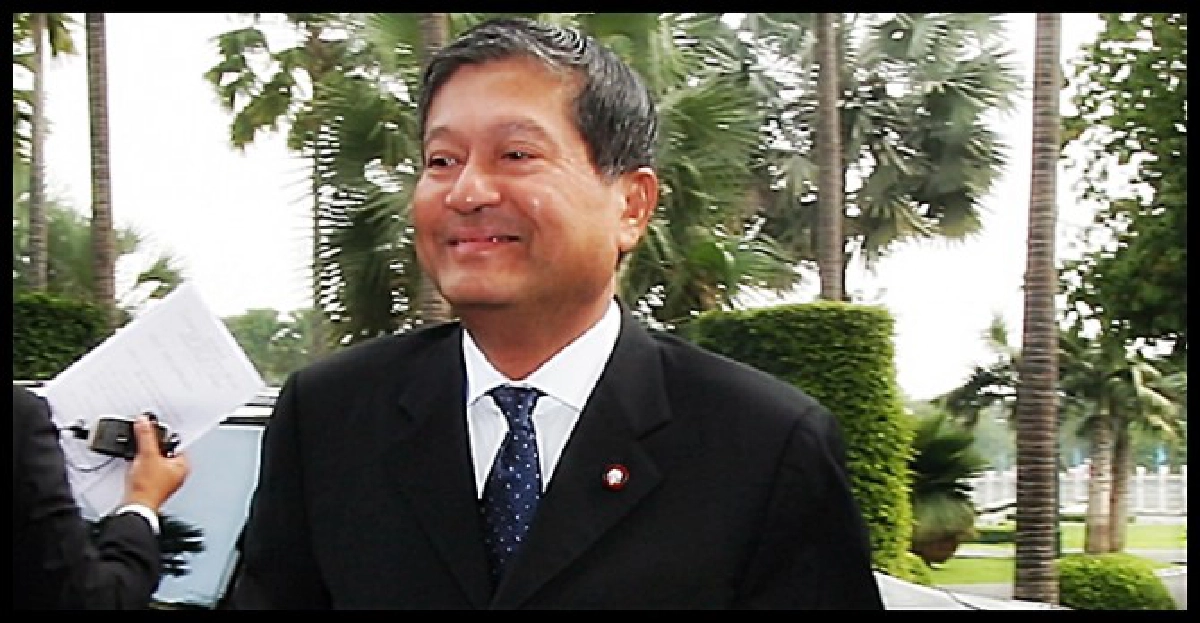 'เฉลิม'ปัดคุยการเมืองกับ'เสธอ้าย' 'เฉลิม'ปัดคุยการเมืองกับ'เสธอ้าย'