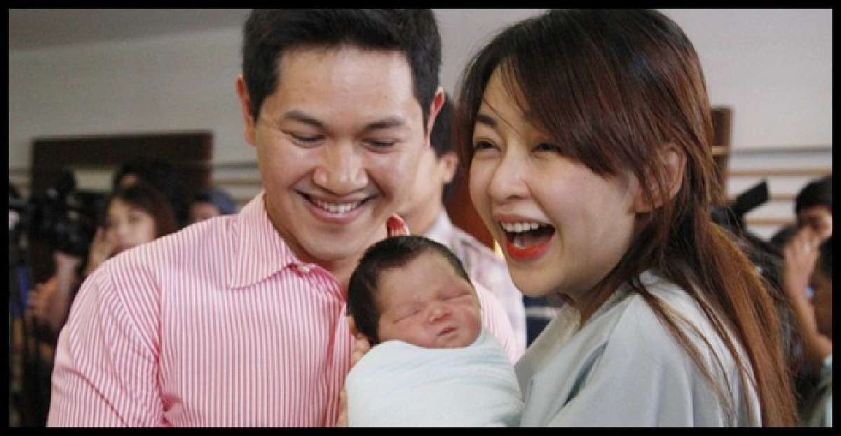 อุ้มลูกชายโชว์สื่อ'เป้ย-ป๊อป'สุดปลื้ม อุ้มลูกชายโชว์สื่อ'เป้ย-ป๊อป'สุดปลื้ม