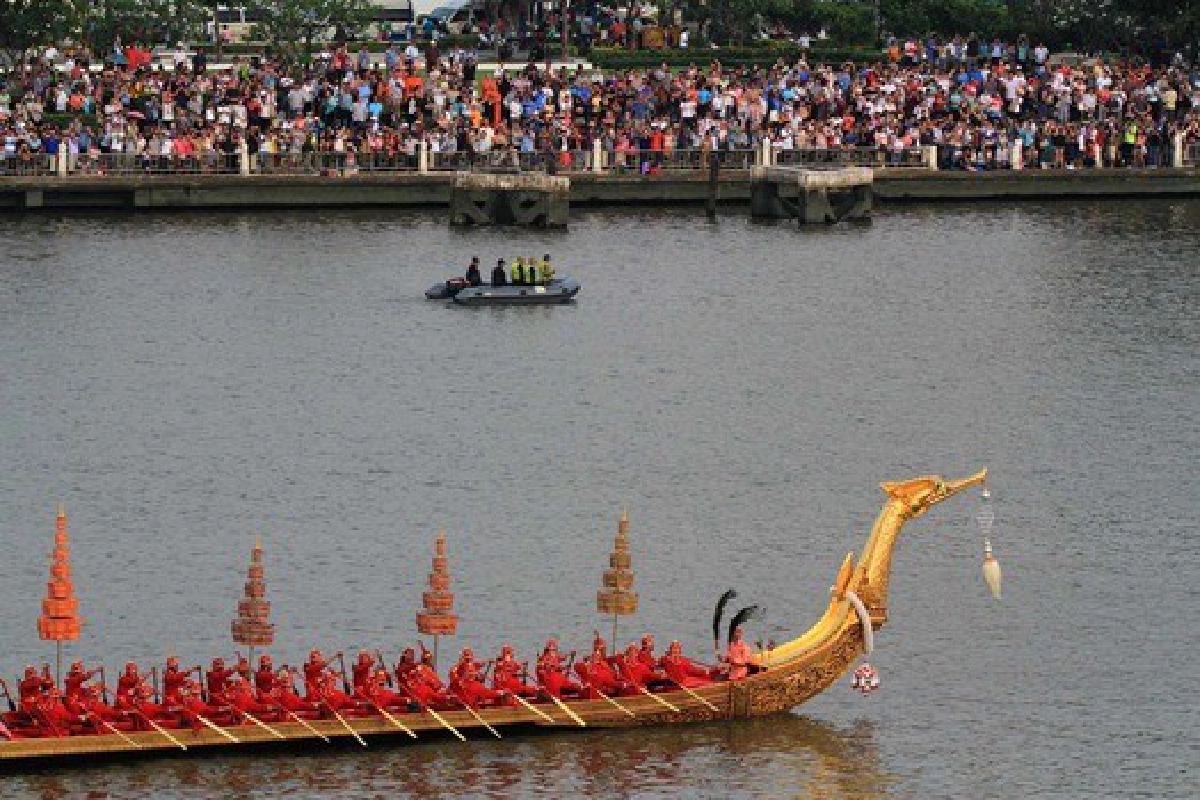 ซ้อมใหญ่ขบวนเรือพยุหยาตราชลมารค ซ้อมใหญ่ขบวนเรือพยุหยาตราชลมารค