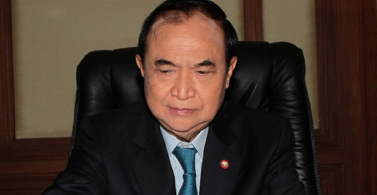 'จารุพงศ์'วอนอย่ามองเป็น'รมต.แดง' 'จารุพงศ์'วอนอย่ามองเป็น'รมต.แดง'
