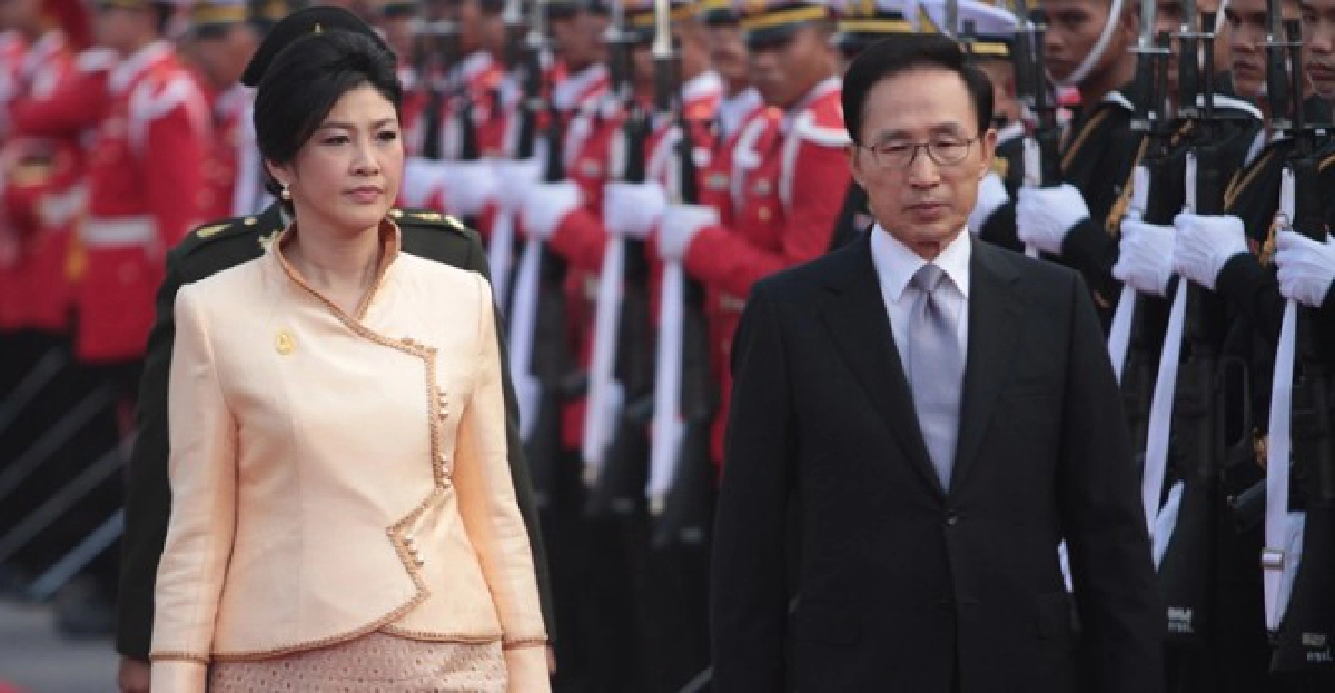 'ยิ่งลักษณ์'ต้อนรับ'ปธน.เกาหลี' 'ยิ่งลักษณ์'ต้อนรับ'ปธน.เกาหลี'