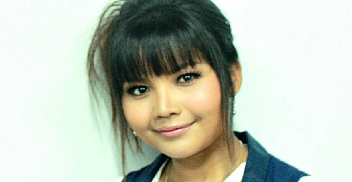โชว์ลูกทุ่งร้อน'ตั๊กแตน'ขอเอี่ยว โชว์ลูกทุ่งร้อน'ตั๊กแตน'ขอเอี่ยว