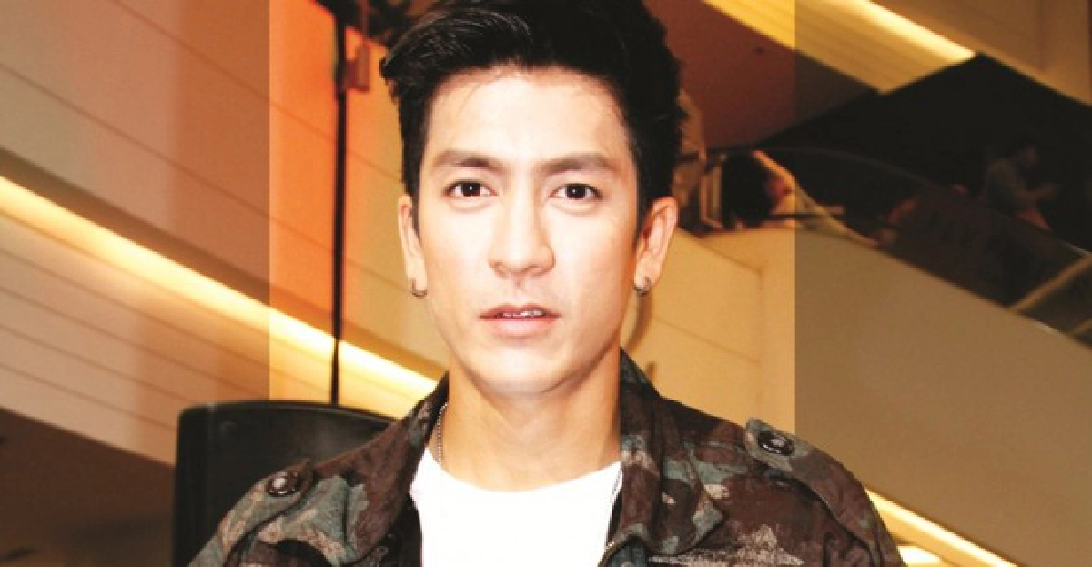 'ติ๊ก'ยันขาเตียงยังมั่นคง 'ติ๊ก'ยันขาเตียงยังมั่นคง
