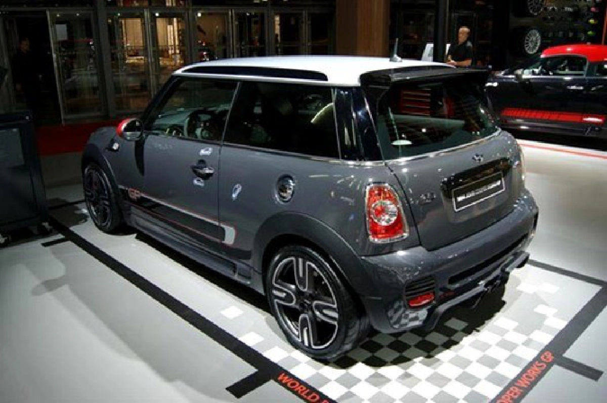 ยลโฉม!'Mini John Cooper Works GP'