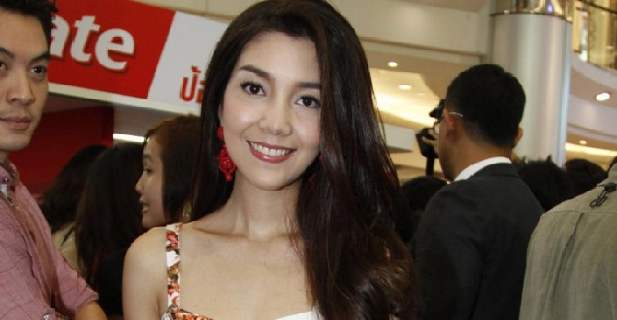'วุ้นเส้น'โต้เกาเหลา'พอลล่า' 'วุ้นเส้น'โต้เกาเหลา'พอลล่า'