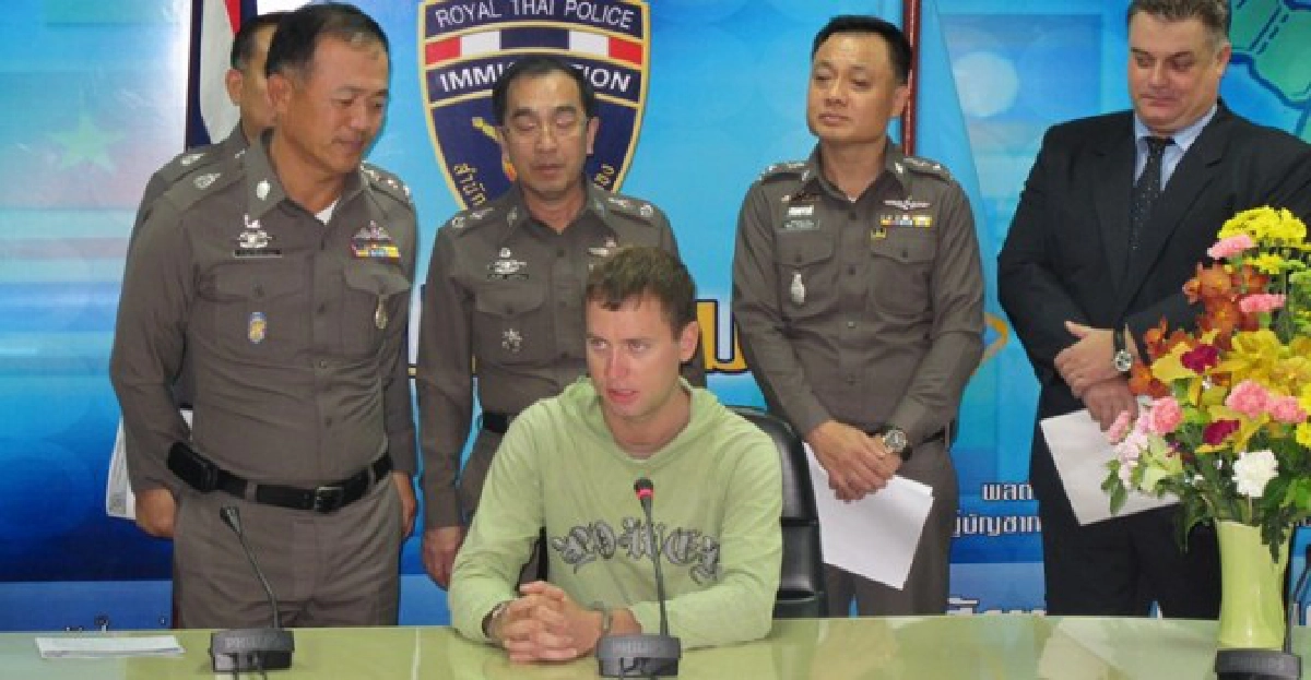ตม.รวบหนุ่มรัสเซียหนีคดี ตม.รวบหนุ่มรัสเซียหนีคดี