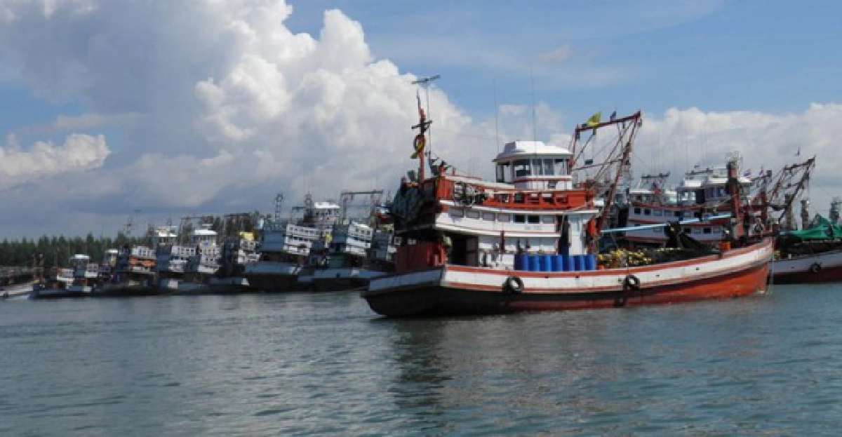 ลูกเรือตั้งวงเหล้าปากเสียถูกเพื่อนรุมฆ่า ลูกเรือตั้งวงเหล้าปากเสียถูกเพื่อนรุมฆ่า