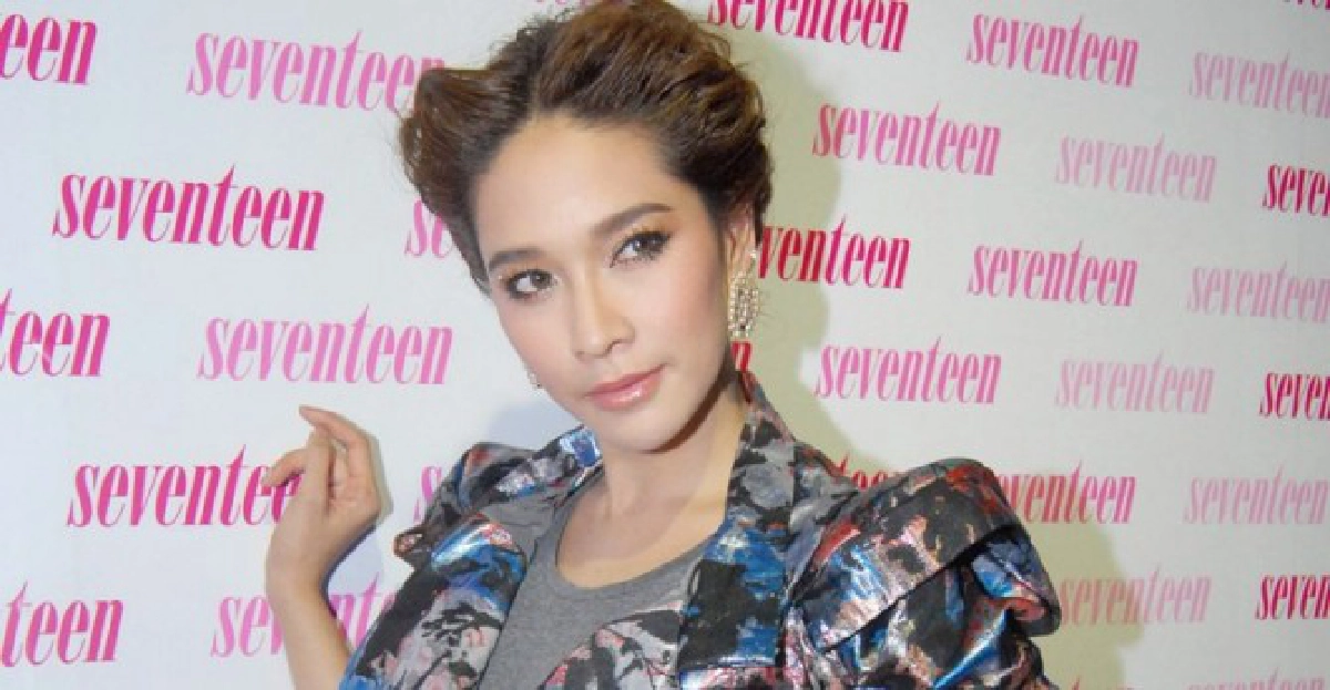 'พลอย'ยันผจก.ลาออกเพราะเหนื่อย 'พลอย'ยันผจก.ลาออกเพราะเหนื่อย