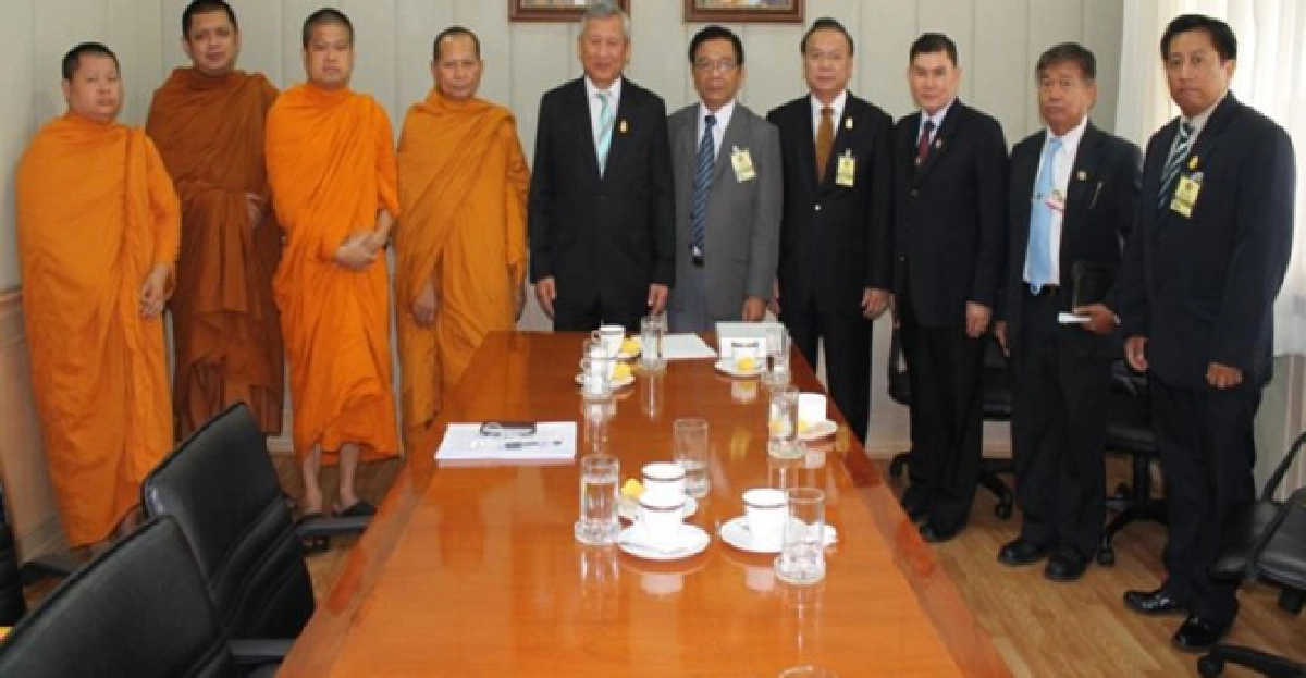 'นิวัฒน์ธำรง'รับปากดันคลอด'ธ.พุทธ' 'นิวัฒน์ธำรง'รับปากดันคลอด'ธ.พุทธ'