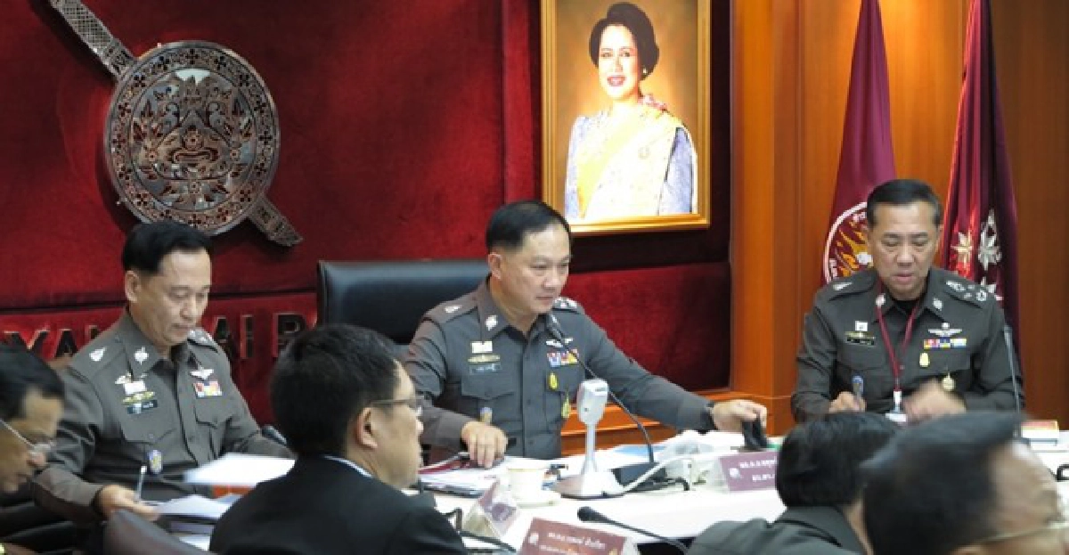 'ผอ.ศอ.รส.'เรียกถกรับ'ม็อบเสธ.อ้าย' 'ผอ.ศอ.รส.'เรียกถกรับ'ม็อบเสธ.อ้าย'