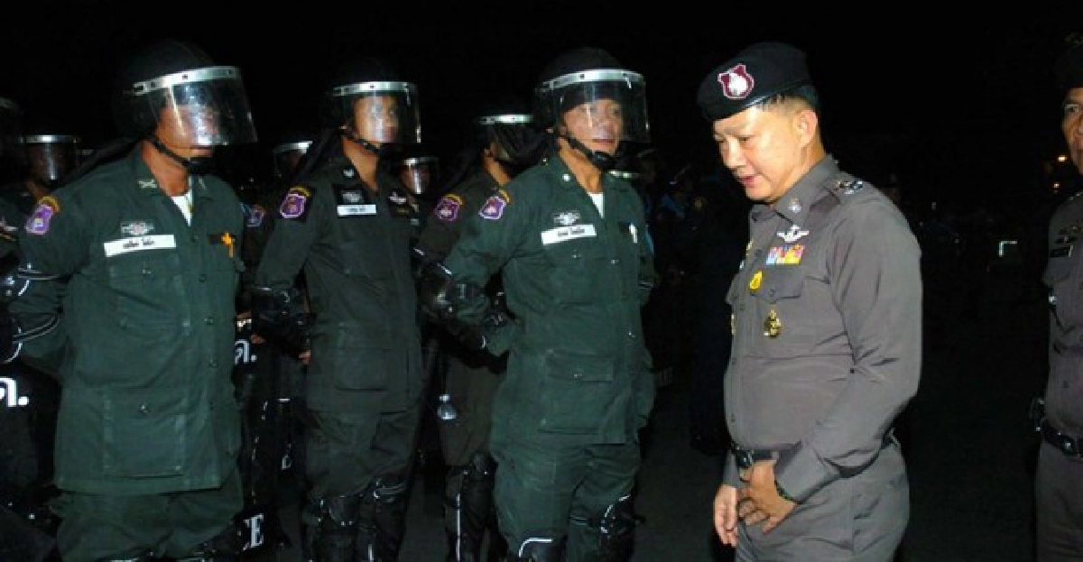 ผบ.ตร.เยี่ยมตร.ดูแลม็อบเสธ.อ้าย ผบ.ตร.เยี่ยมตร.ดูแลม็อบเสธ.อ้าย