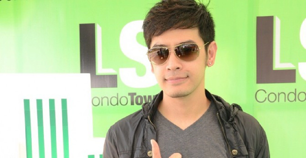 'ออย'ฉุนข่าวโปรโมทโต้ดูฤกษ์แต่งงานปีหน้า 'ออย'ฉุนข่าวโปรโมทโต้ดูฤกษ์แต่งงานปีหน้า