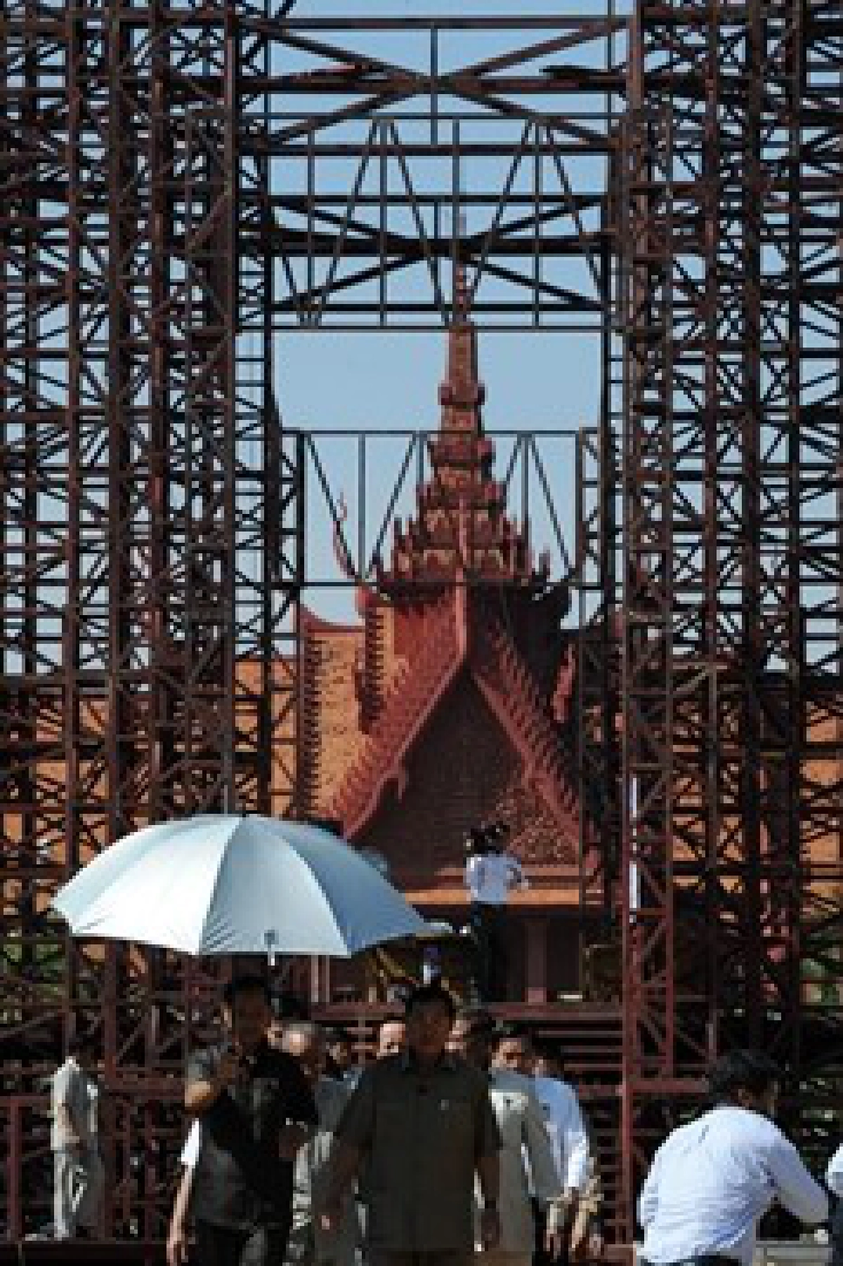 ถวายเพลิงพระศพกษัตริย์สีหนุ4ก.พ. ถวายเพลิงพระศพกษัตริย์สีหนุ4ก.พ.