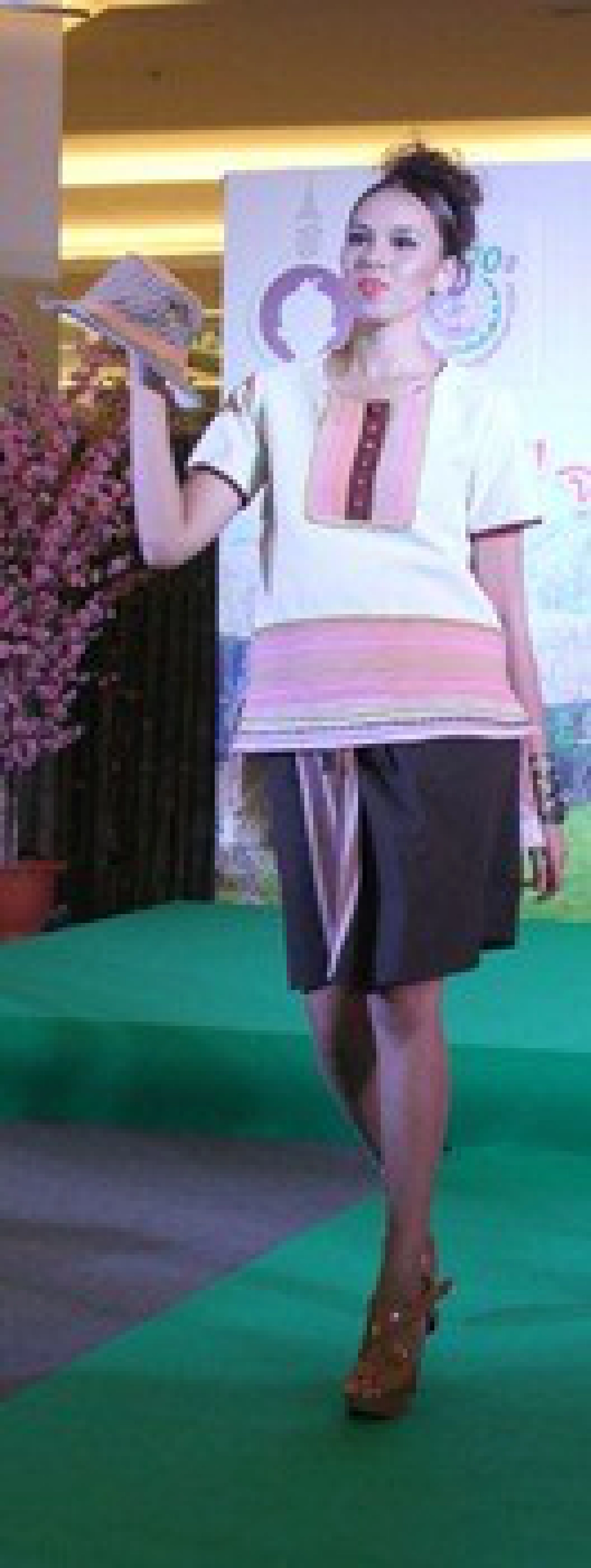 มนต์เสน่ห์ผ้าทอกะเหรี่ยง