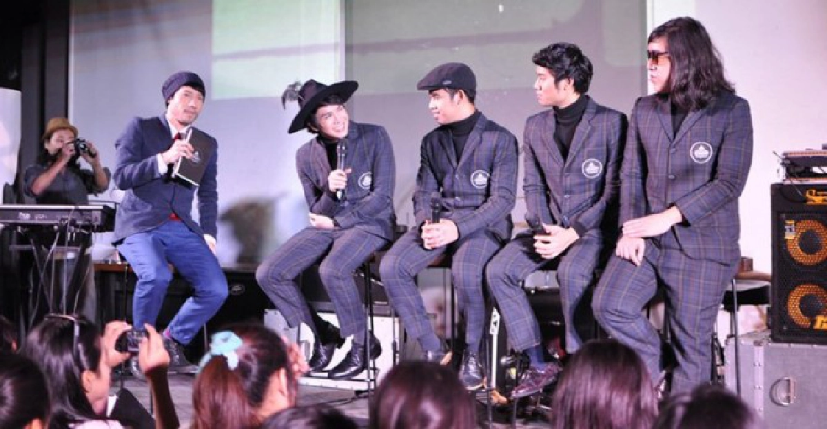 'เดอะบอททอมบลูส์'โชว์เอกลักษณ์แบบตัวเอง