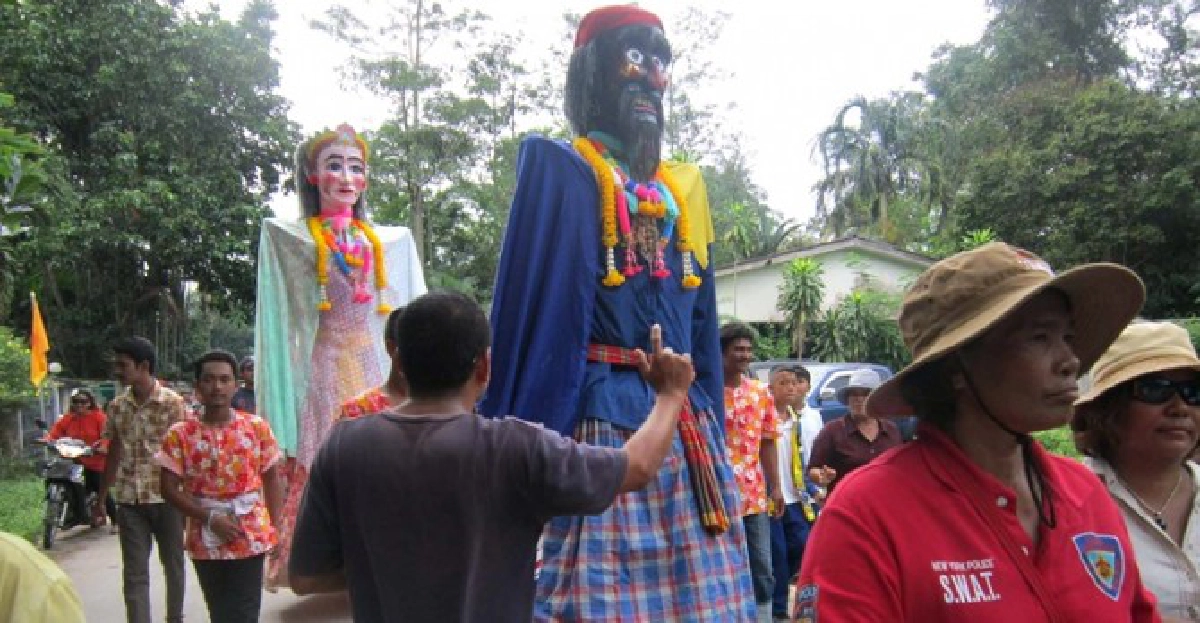 สืบสานประเพณีแห่หุ่นเชิดทองสูง สืบสานประเพณีแห่หุ่นเชิดทองสูง
