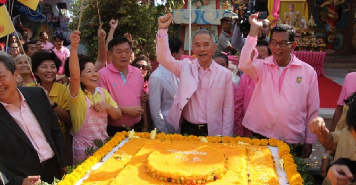 'สุวัจน์'แนะนำข้อมูลฝ่ายค้านไปปรับปรุง 'สุวัจน์'แนะนำข้อมูลฝ่ายค้านไปปรับปรุง