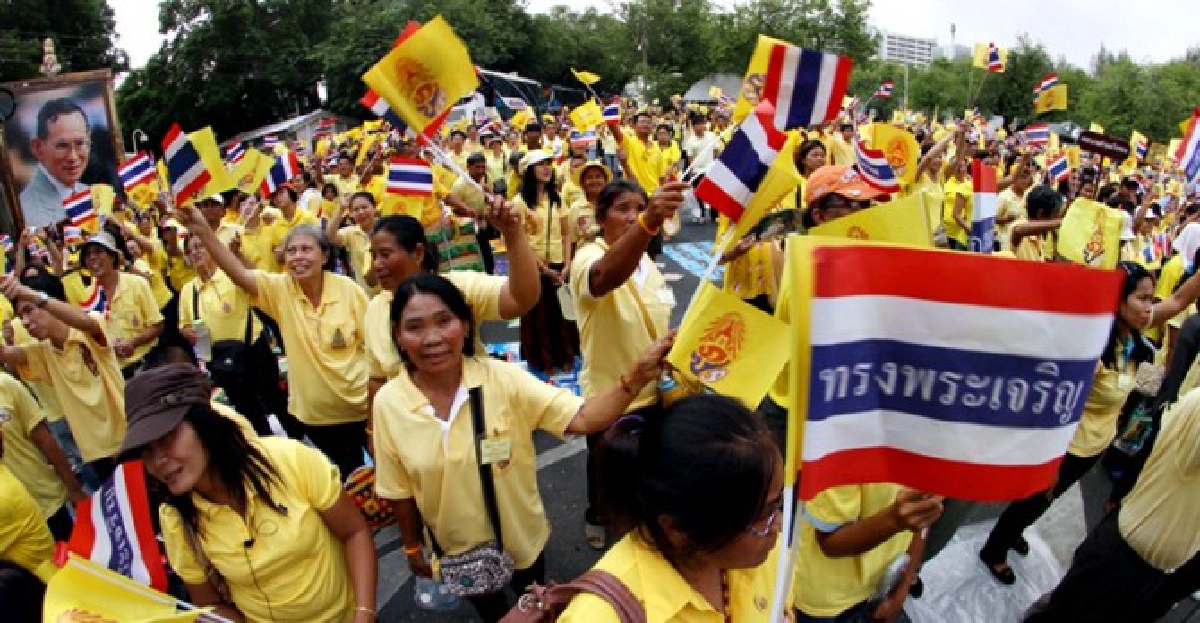 สื่อเทศตีข่าว'ในหลวง'เสด็จฯออกมหาสมาคม