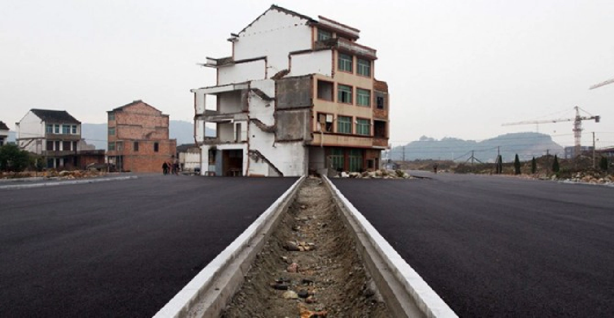 ภาพสุดท้าย...บ้านกลางถนน(ในจีน)