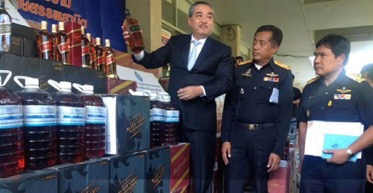 สรรพสามิตโชว์ผลงานจับปี56กว่า109ล.
สรรพสามิตโชว์ผลงานจับปี56กว่า109ล.