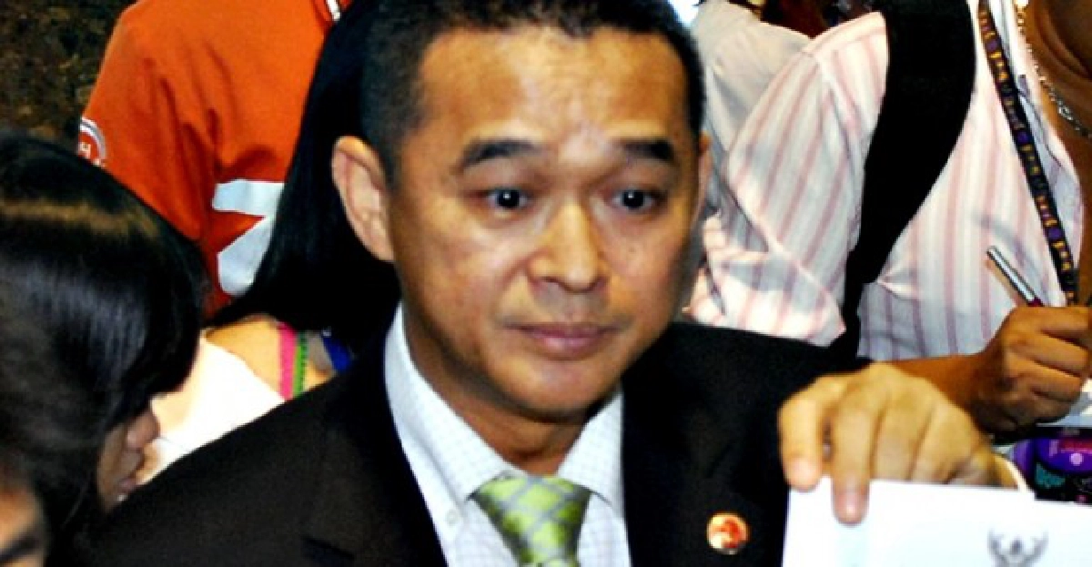 'เรืองไกร'ยื่น'กกต.'เอาผิด'มาร์ค' 'เรืองไกร'ยื่น'กกต.'เอาผิด'มาร์ค'