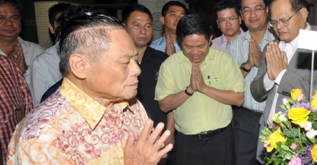 'บรรหาร'เปิดบ้านอวยพรปีใหม่ 'บรรหาร'เปิดบ้านอวยพรปีใหม่