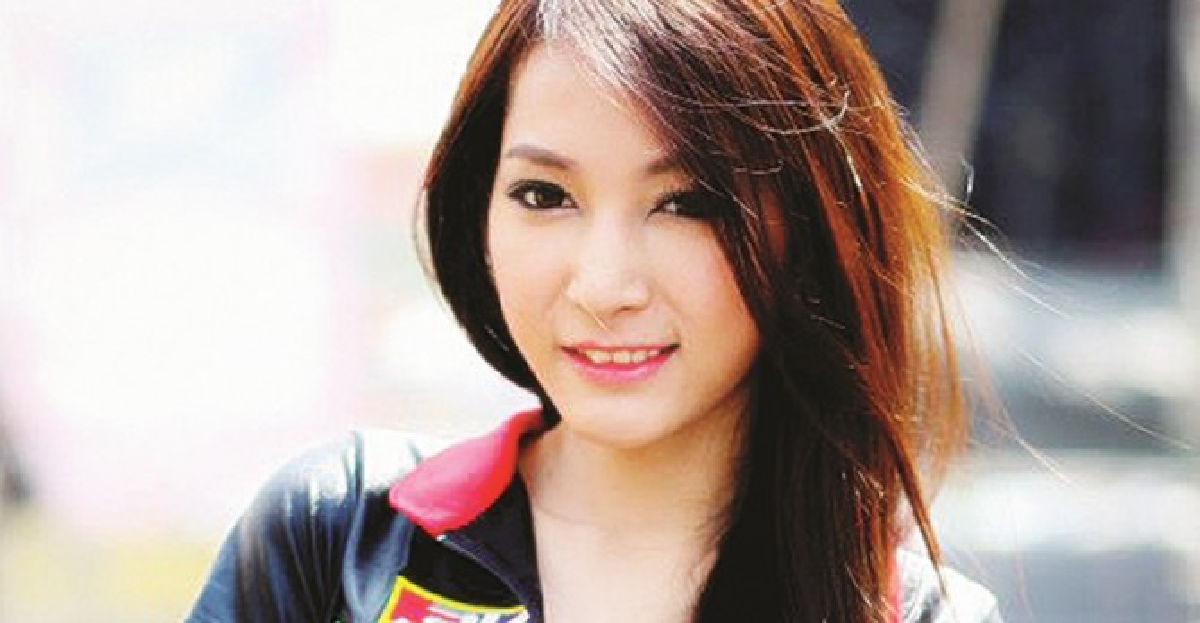 คนสวย...ริมสนาม คนสวย...ริมสนาม